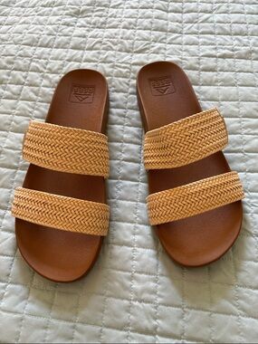 Reef Brown Footbed with Tan Woven Two-Strap Slides